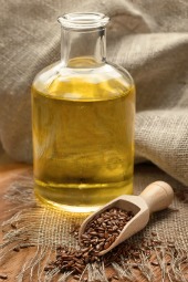 flaxseeds and flaxseed oil for health and skin care